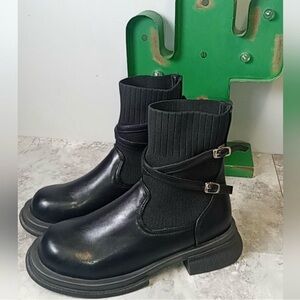 🚨 Newbella MOUSSE FIT Strap Decor Ankle Boots